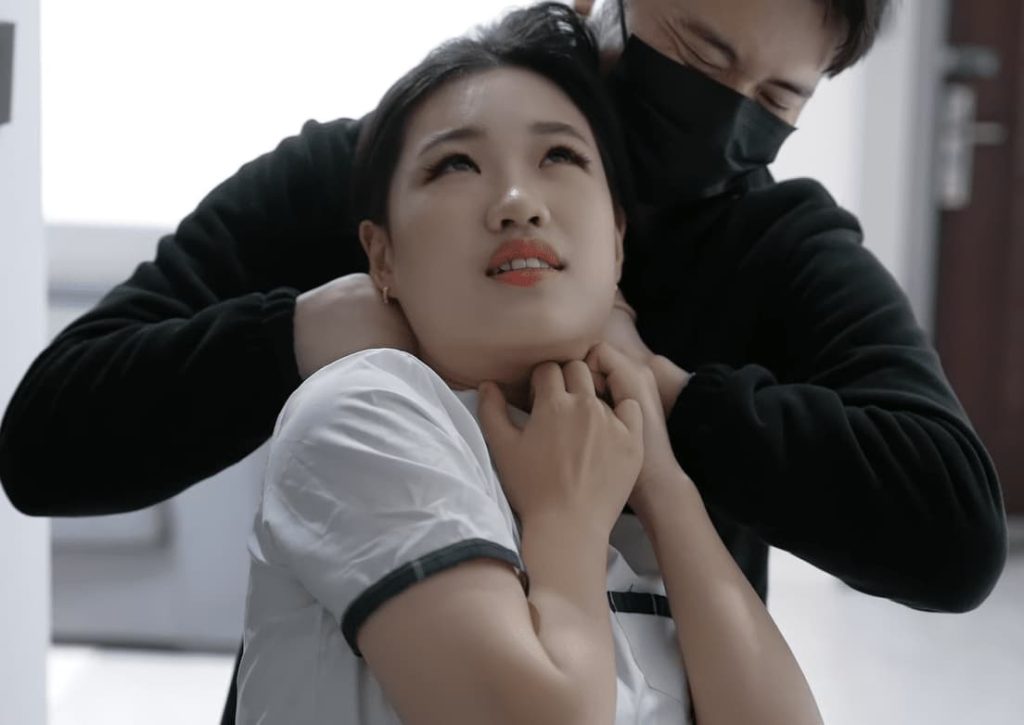 男人辣手摧姐妹花 不速之客