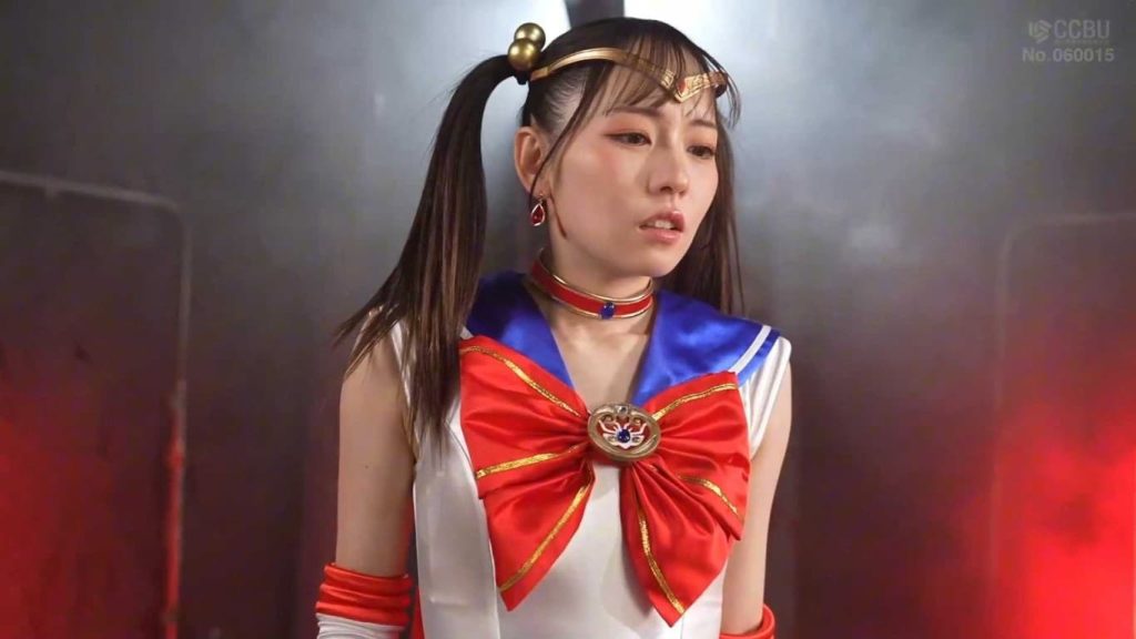 【GIGA首发】落单女战士被怪兽包围，绑在十字架强tian嫩脚